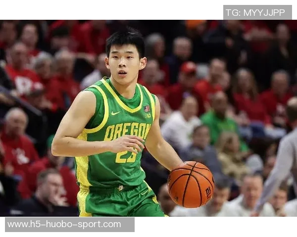 林葳脑后传球技惊四座德米尔接球轻松得分展现默契配合